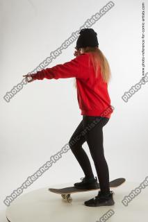 skateboard ride poses selin 03